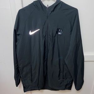 Men’s Nike hooded windbreaker